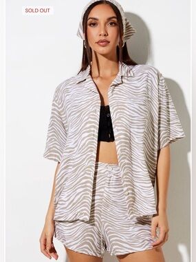 Motel Rocks Narsi Shirt in Tonal Zebra NWT size Small